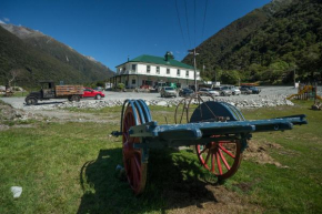 Otira Stagecoach Hotel, Otira